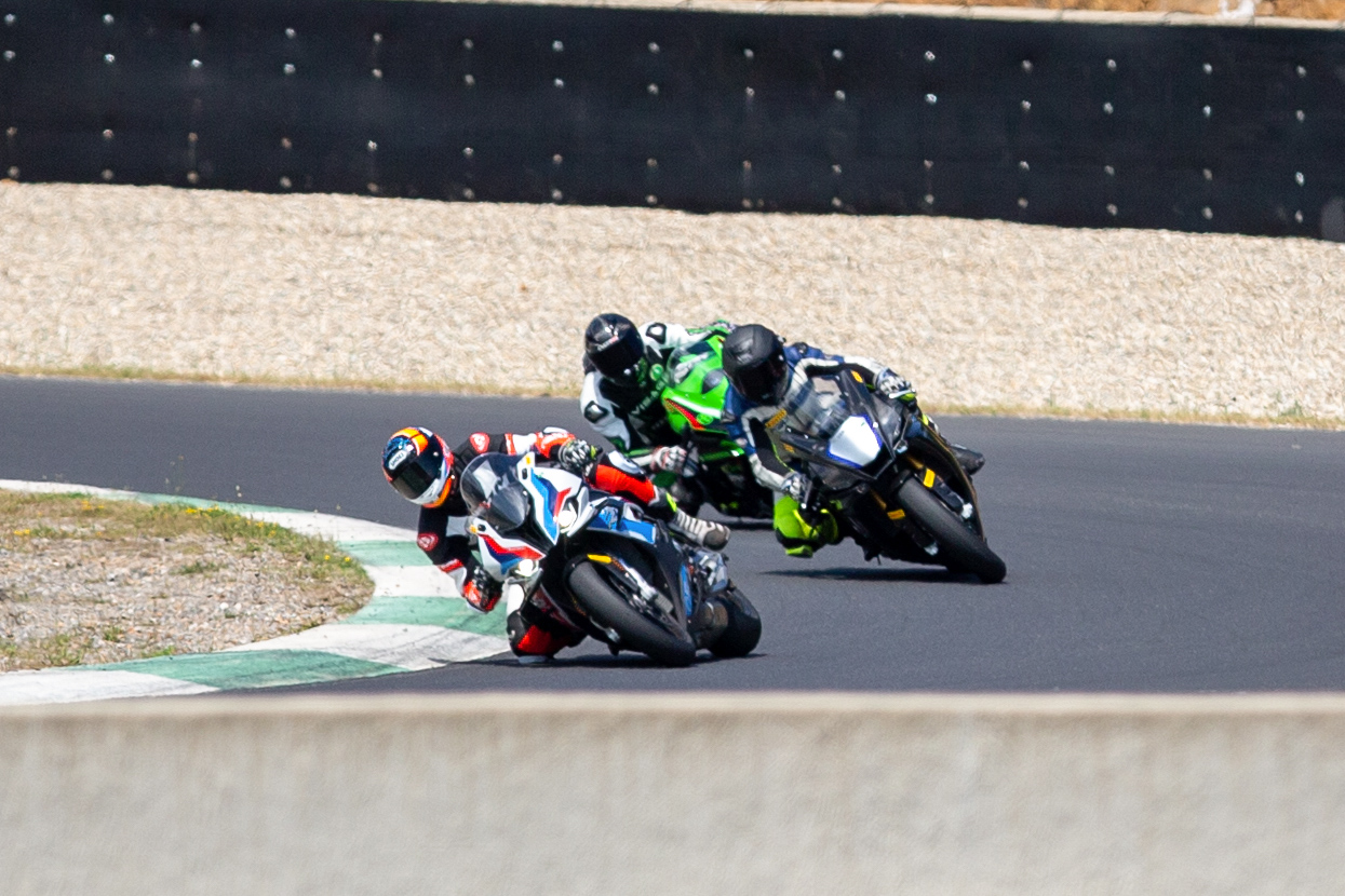 yamahar1m-kawasakizx10r-bmwm1000rr-2021-23
